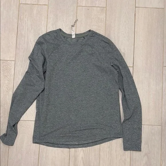 Green lululemon lightweight long sleeve 4 - Picture 1 of 5
